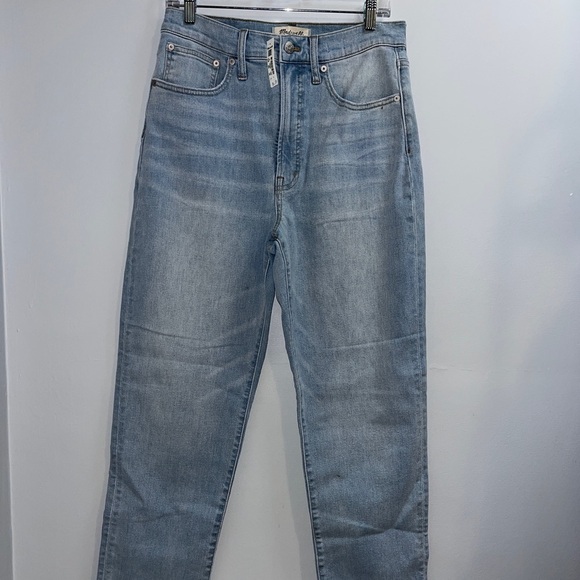 Madewell The Perfect Vintage Straight Jean in Mosedale Wash - Picture 5 of 12